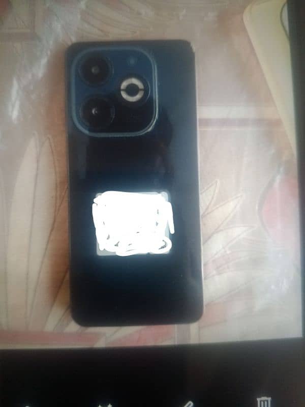 Infinix smart 8 plus__ Black 2