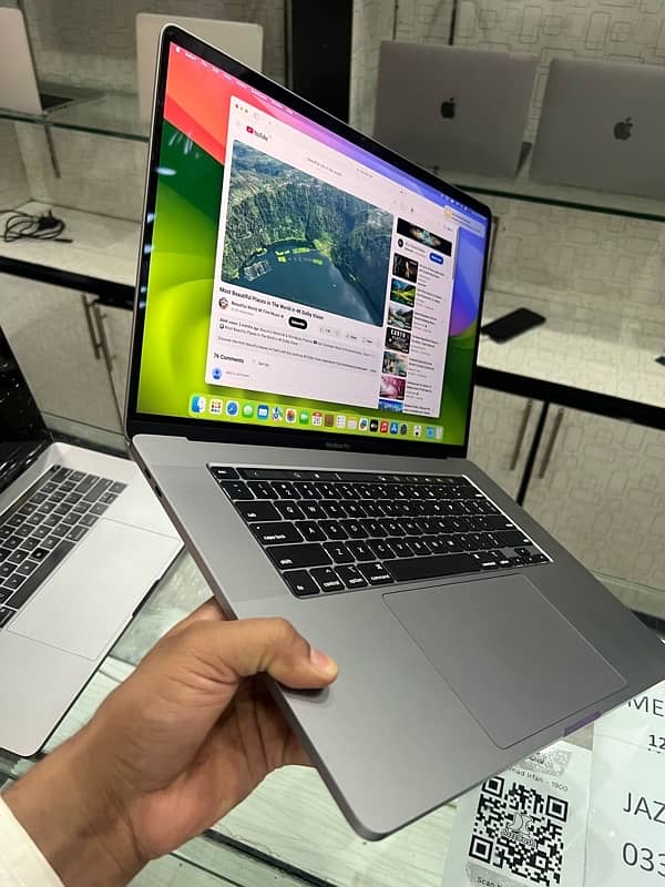 MacBook Pro 2019 (16 inch) core i 9 3