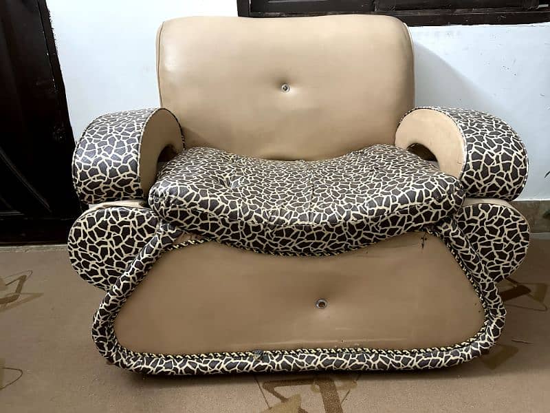 7 seater Jumbo sized sofa set with cover price 12k 2