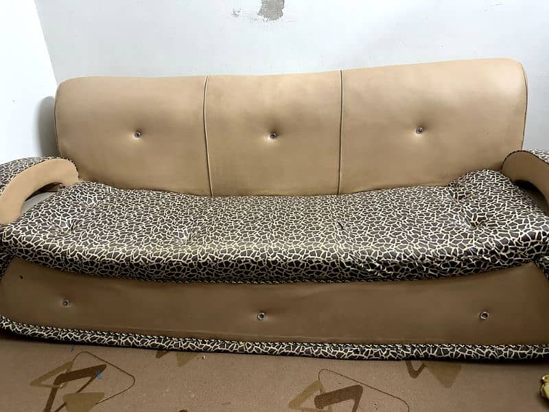 7 seater Jumbo sized sofa set with cover price 12k 3