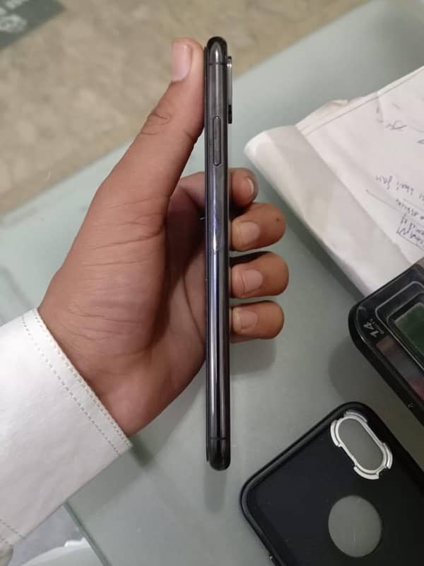 iPhone XS Max 0