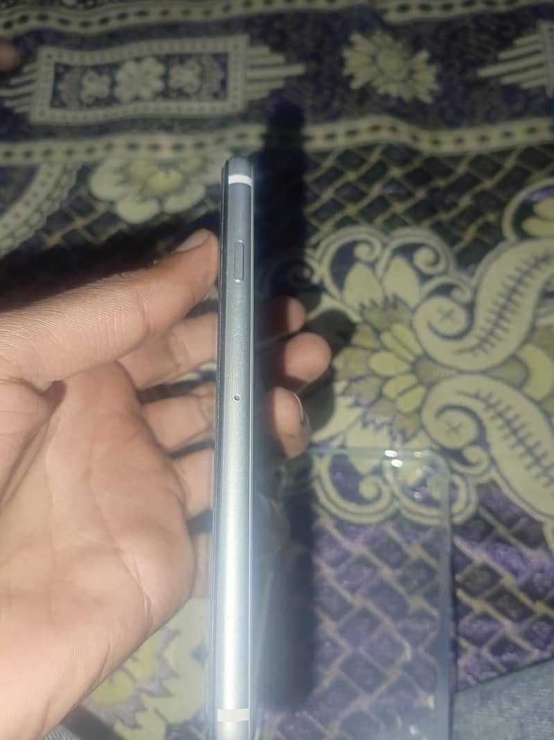 Iphone se 2020 urgent sale exchange possible 0
