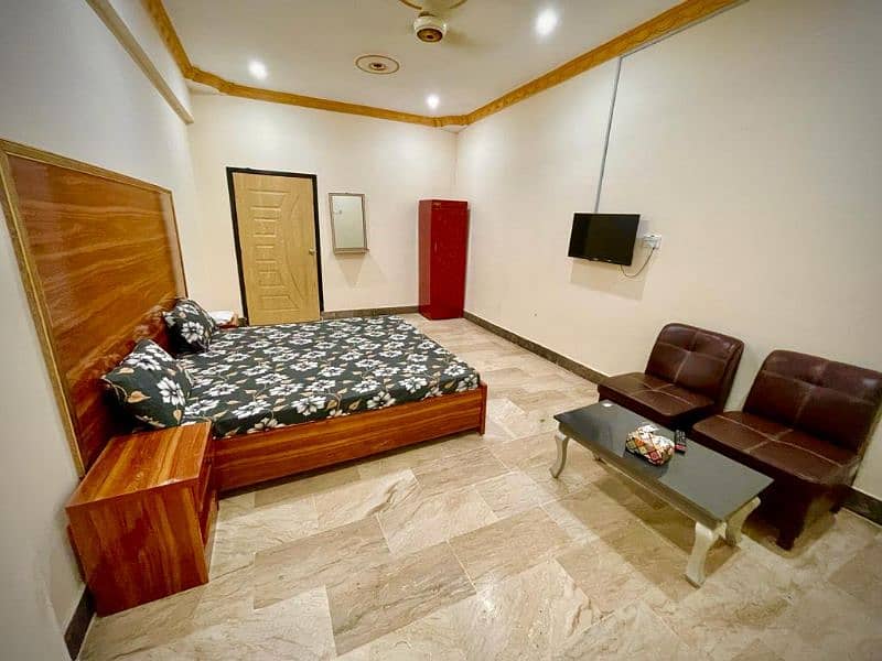 Guest House Couple 2