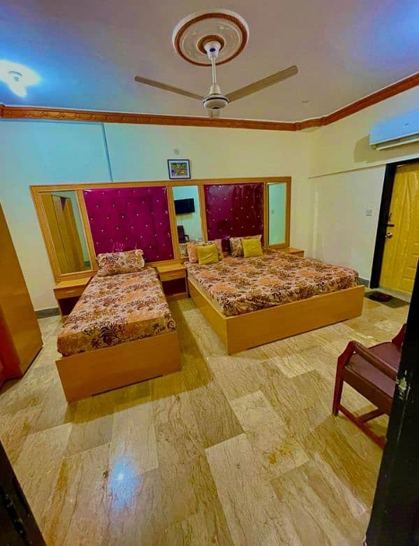 Guest House Couple 5