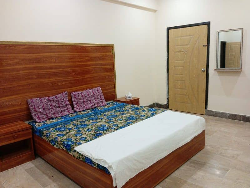 Guest House Couple 6