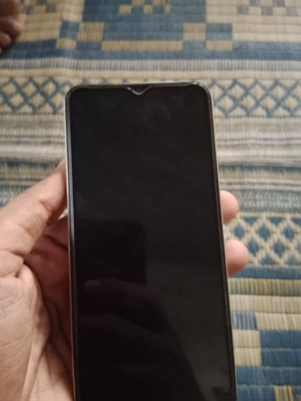 urgent sale vivo y35 8+8 extend 128 memory 1