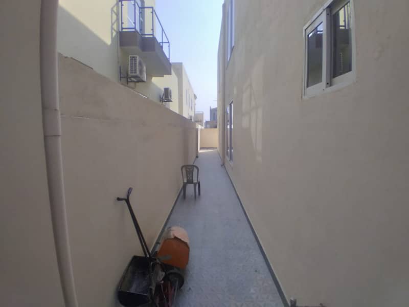 1 Kanal House For Sale In The Perfect Location Of DHA Phase 1 - Sector M 6