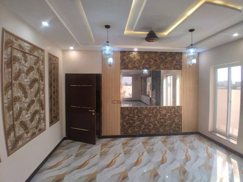 1 Kanal House For Sale In The Perfect Location Of DHA Phase 1 - Sector M 10