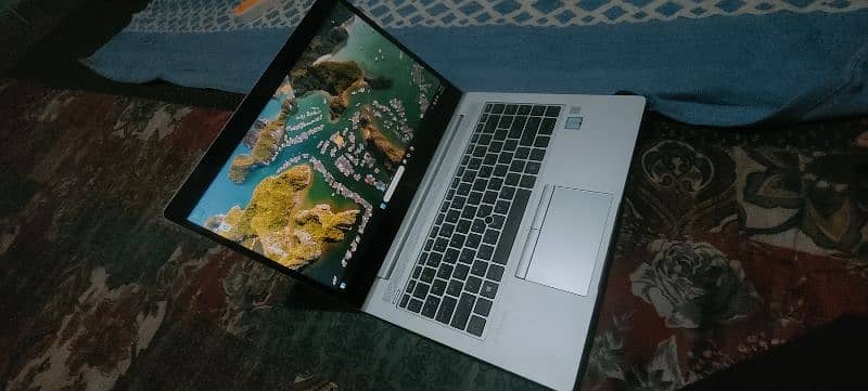 Hp core i5 8 gen 0