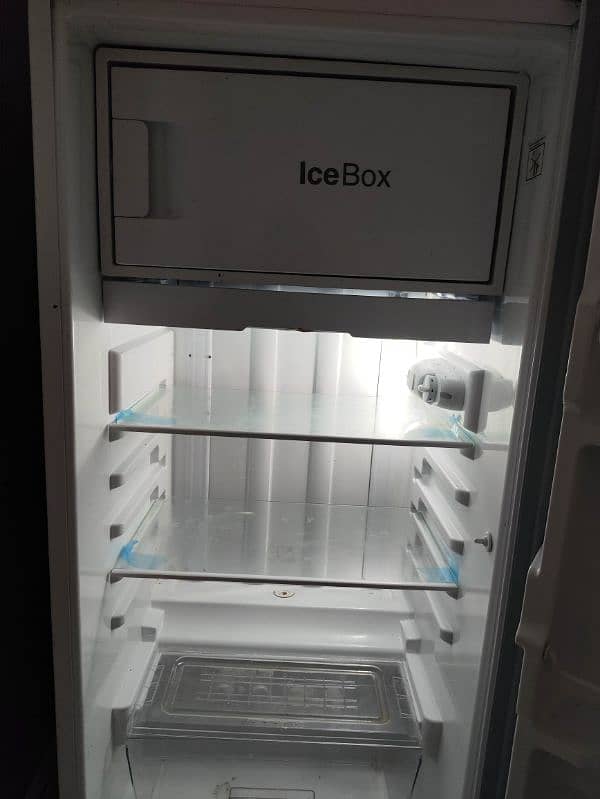 Dawlance 9106 Single Door Refrigerator 4