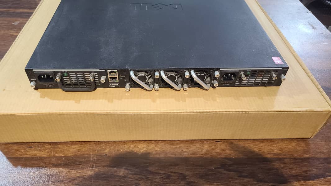 Dell PowerConnect 8024F 10GB 24 Port Gigabit Ethernet switch (Renewed 2