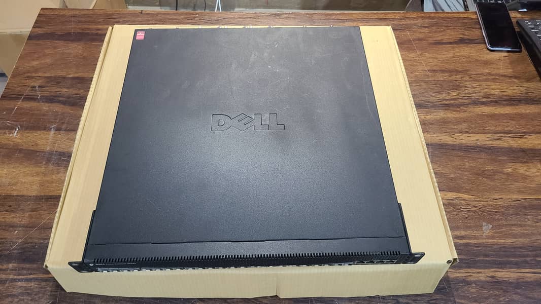 Dell PowerConnect 8024F 10GB 24 Port Gigabit Ethernet switch (Renewed 3