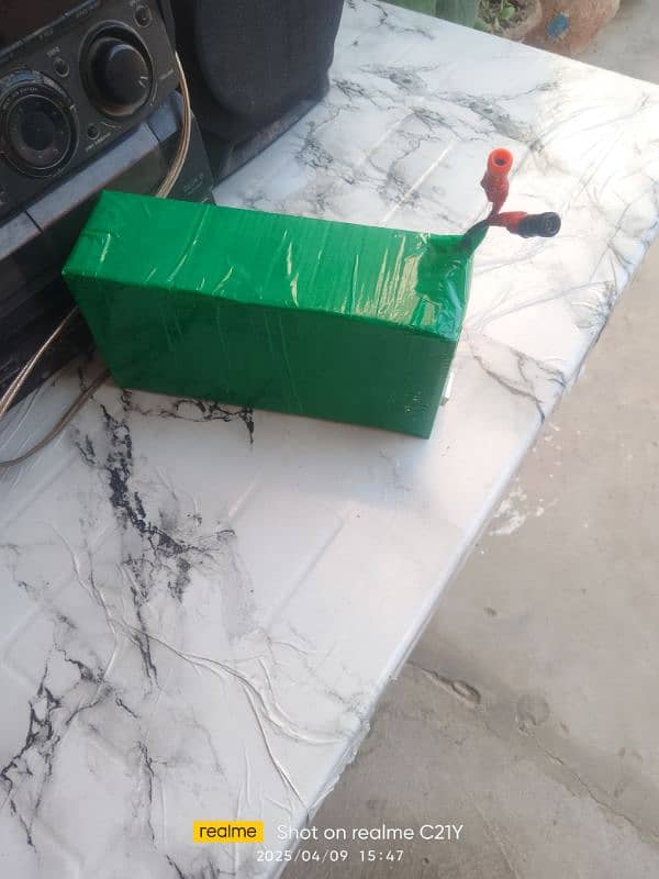 12 volt lethim ion battery pack 6