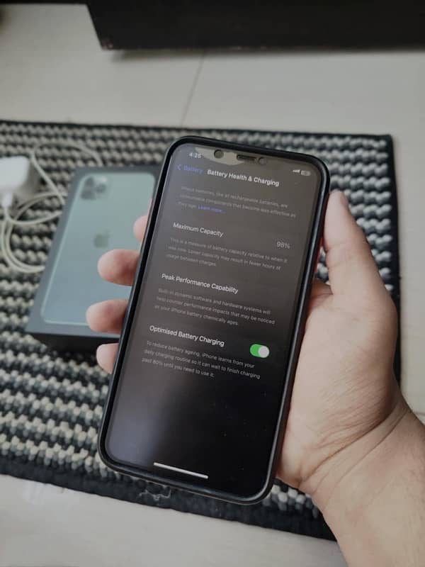 New iPhone 11 Pro Max with box Offical PTA Approved 4
