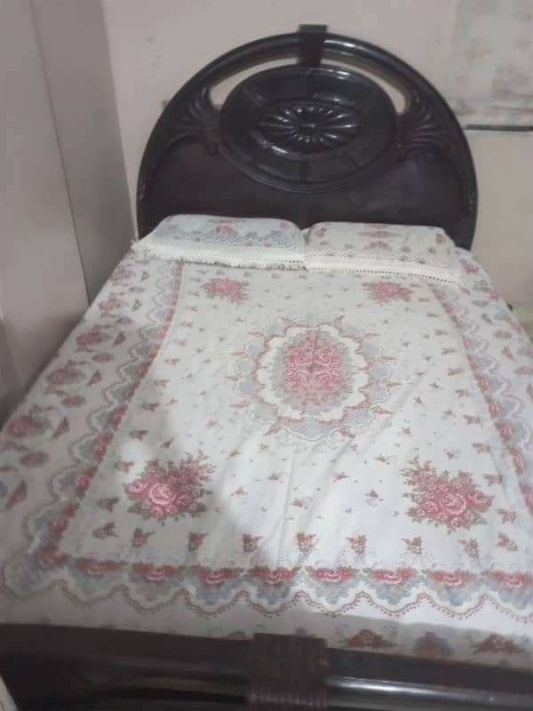 bed with 2 side table and moltyfoam matters 2