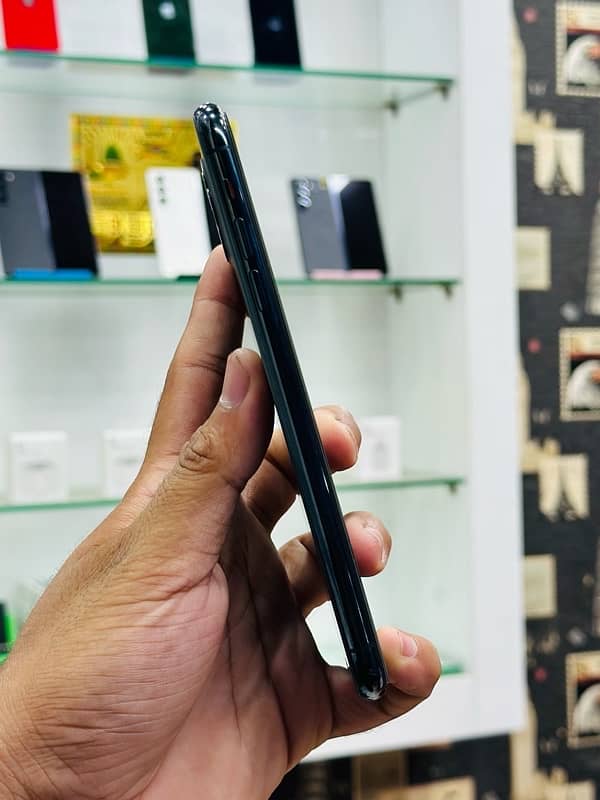 Iphone 11 Pro Max 512GB Dual Sim Pta Approved 3
