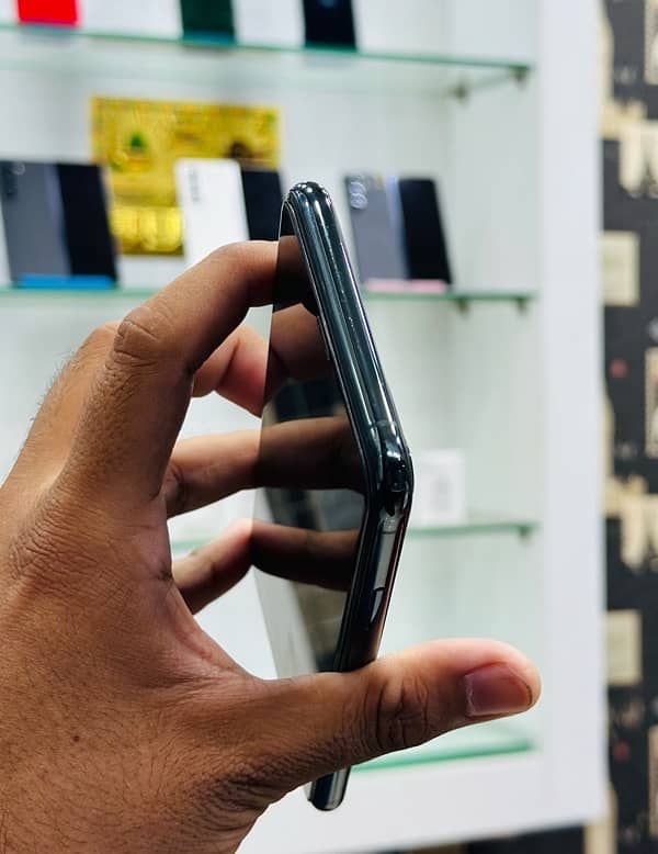Iphone 11 Pro Max 512GB Dual Sim Pta Approved 6