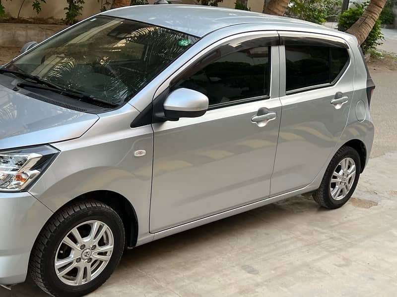 Daihatsu Mira 2001 2