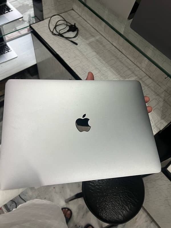Macbook pro 2017 Touch bar 6