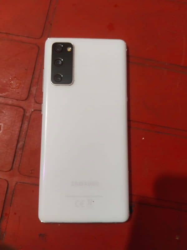 Samsung S20FE 1