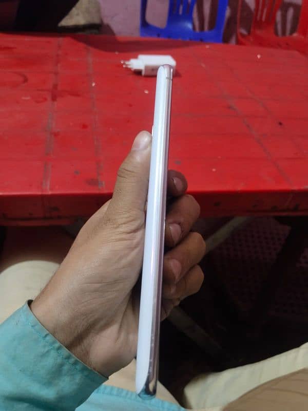 Samsung S20FE 3
