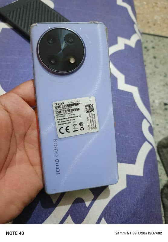 5 se 6 month ki warrnty main hai8+5 gb ram 256 gb room mint condition 0
