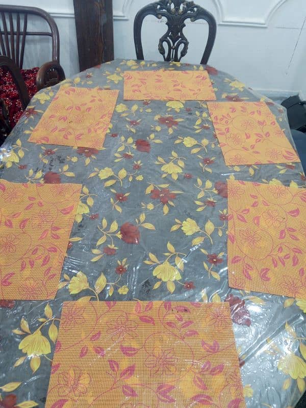 Dining table 0