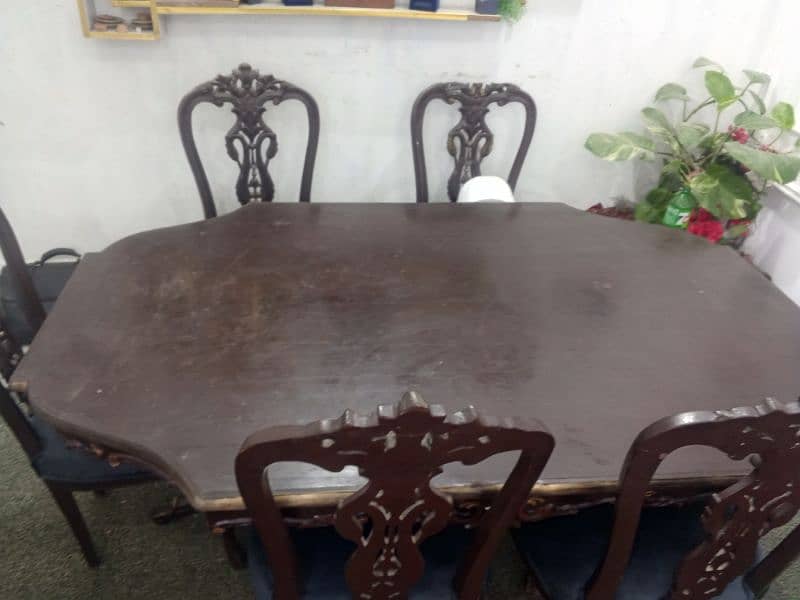 Dining table 4