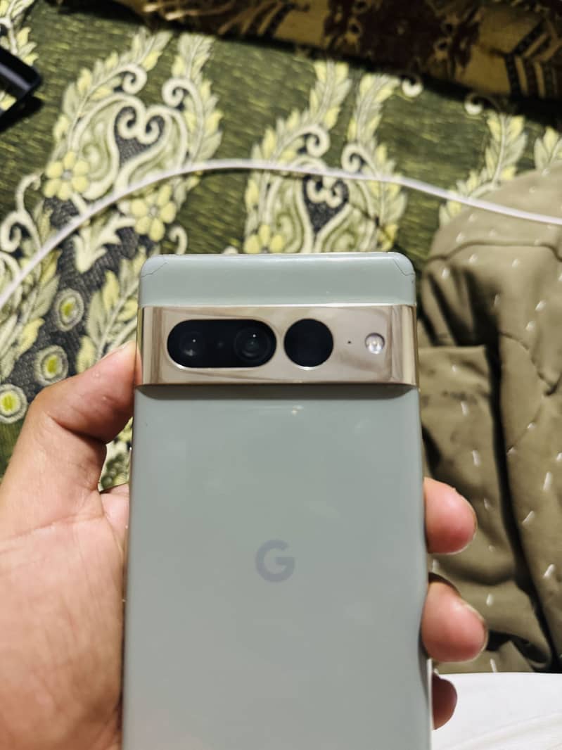 Google pixel 7 pro 2