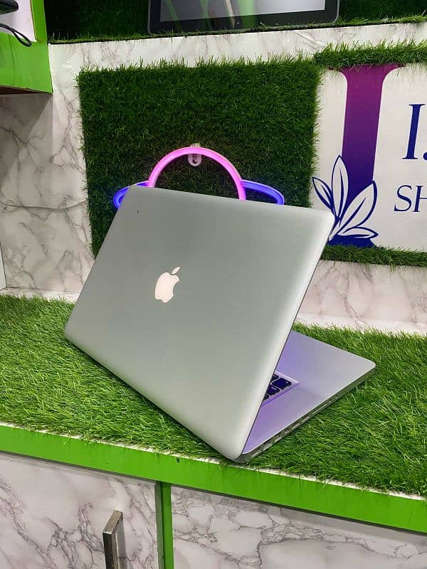 Apple MacBook Pro 2010 |15Inch | Core i5| 4GB RAM | 750GB  | 0