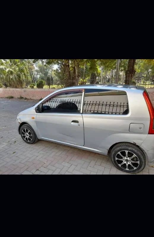 Daihatsu Mira 2007 3