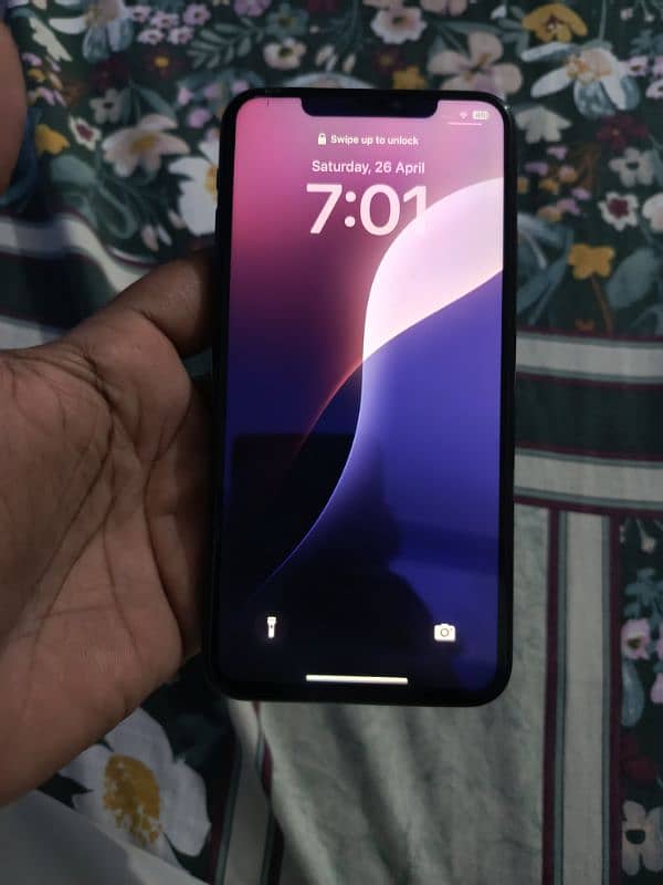 Iphone 11 pro max 4