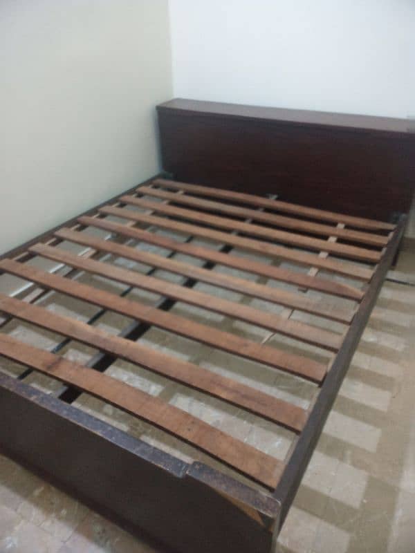 l bed whitr gadda 1