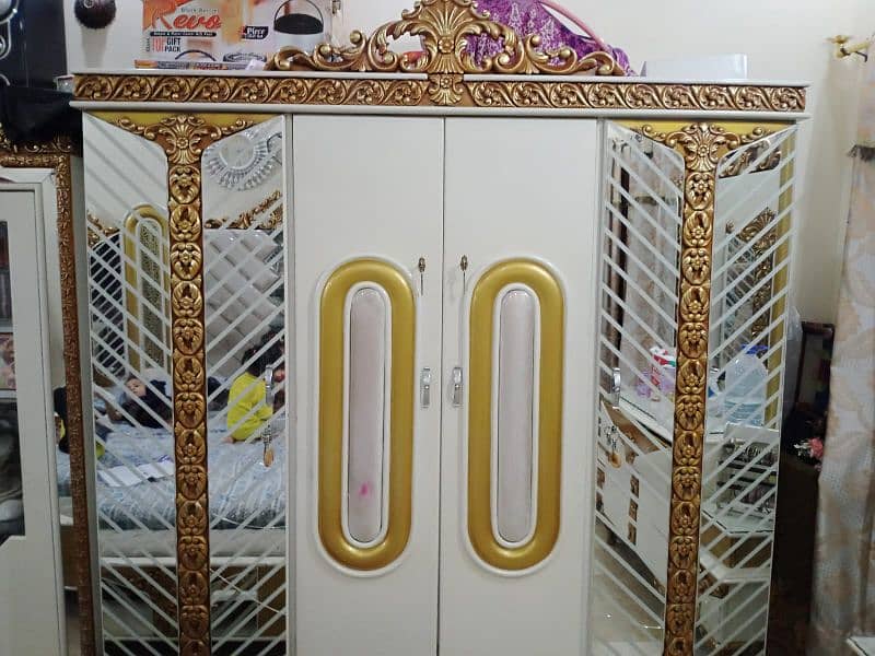 Furniture 0
