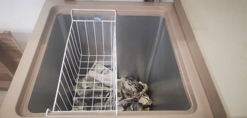 dawlance 91997 LVS double Door Freezer 3