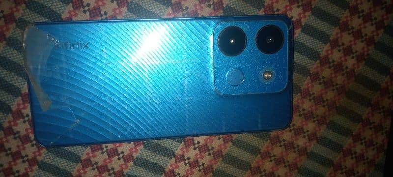 Infinix smart 7 4/64 sild pis he all ok 1