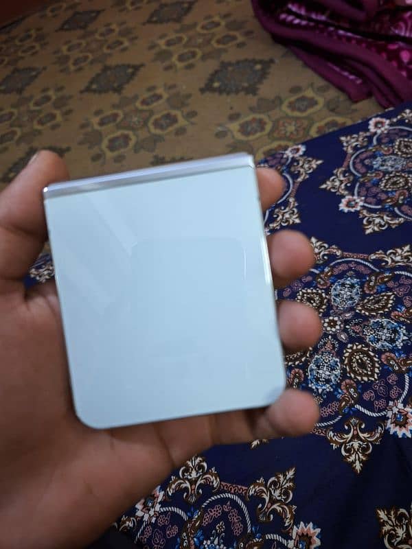 Samsung z flip 5 1
