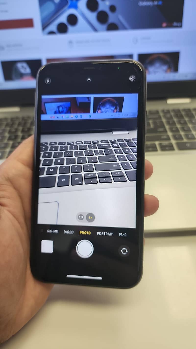 Apple iPhone 11 3