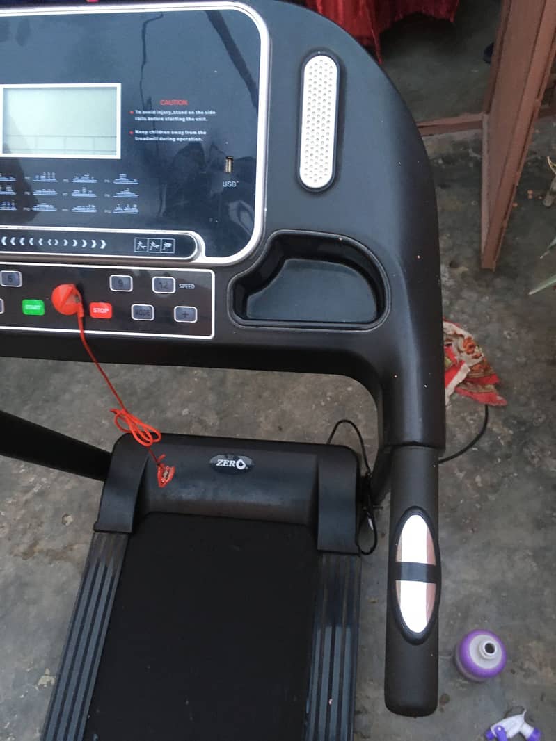 RUNNING MACHINE ZORO FOR SALE ONE MONTH USED ONLY NEW TYP 03327580124 3