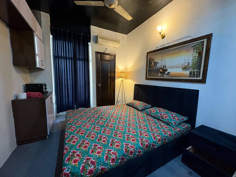 DAILY BASIS LUXURY ONE BED FURNISHED FLAT FOR RENT IN E 11 2 0