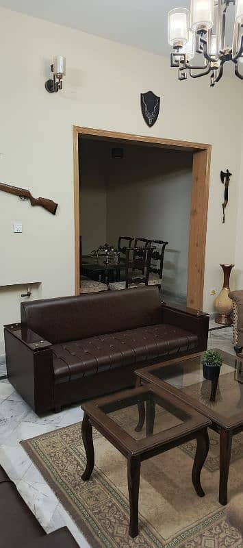 8 seater Sofa Set in Scratchless almost new Condition 3 months used 0