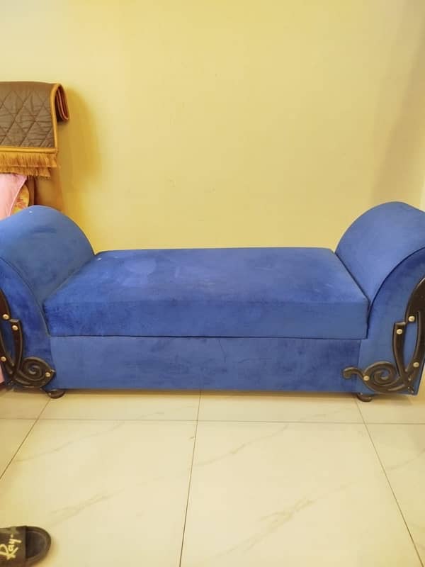 Dewan for Sale 0