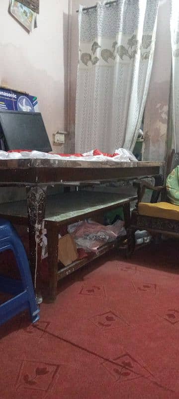 Wood Table with 9/10  condition 1