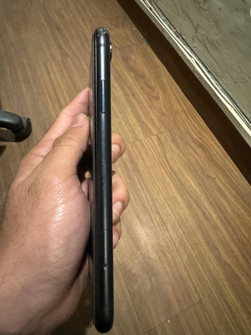 iphone XR 128gb PTA Approved 4