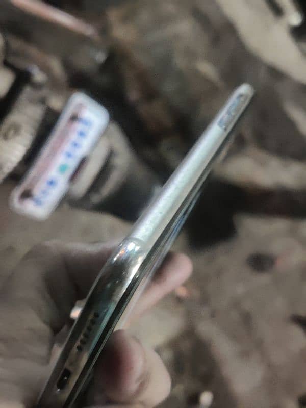 lphone  X 2