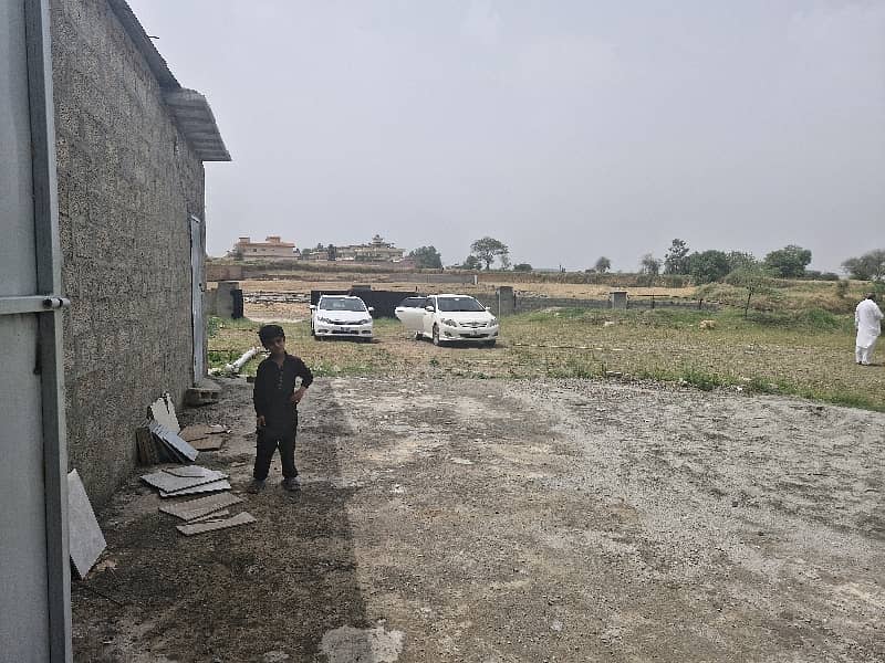 6.5 Kanal Warehouse/Yard Available For Rent 9