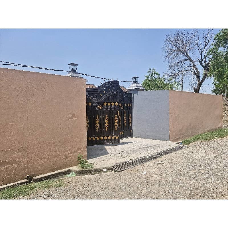 2.5 Kanal Warehouse/Yard Available For Rent. 0