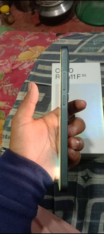 Oppo Reno 11F 5g 8,256 2