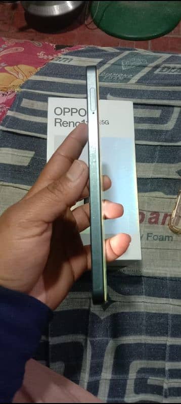 Oppo Reno 11F 5g 8,256 4