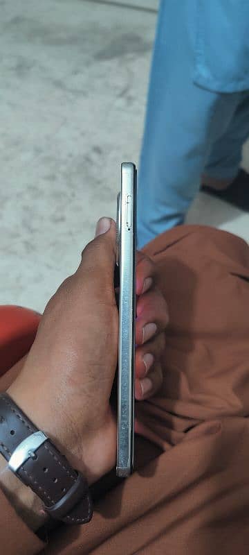 Tecnoo camon 30 8+5 raam 256  Gb room 3